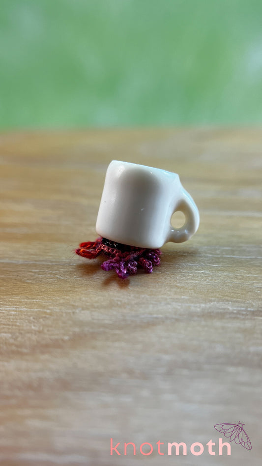 Harriot Hermit Crab Micro Crochet Magnetic Mug Trinket