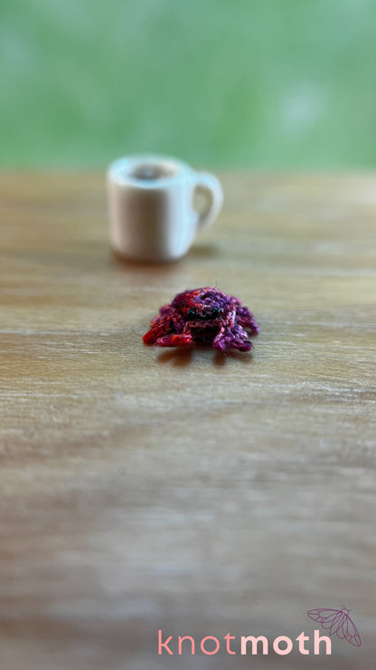 Harriot Hermit Crab Micro Crochet Magnetic Mug Trinket