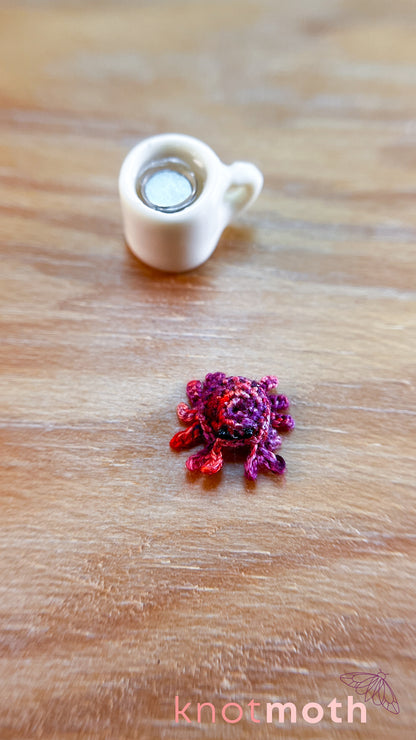 Harriot Hermit Crab Micro Crochet Magnetic Mug Trinket