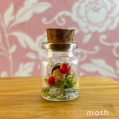 Beau Bee Micro Crochet Terrarium Jar (removable)