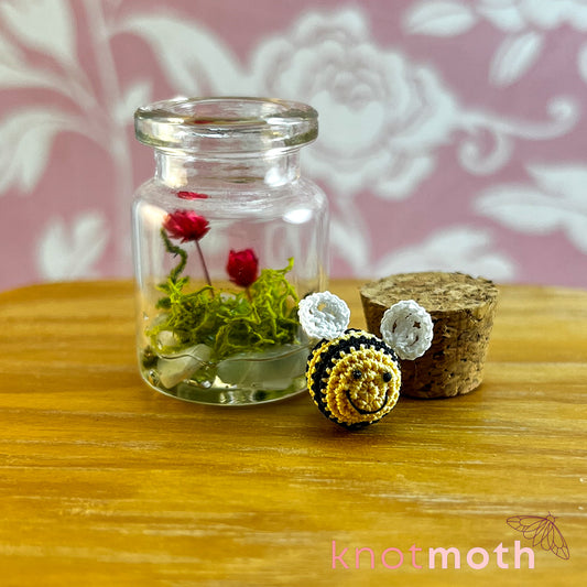 Beau Bee Micro Crochet Terrarium Jar (removable)