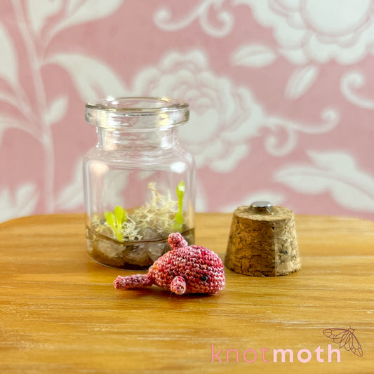 Juanita the Sleeping Whale Micro Crochet Aquarium Jar (removable, magnetic)