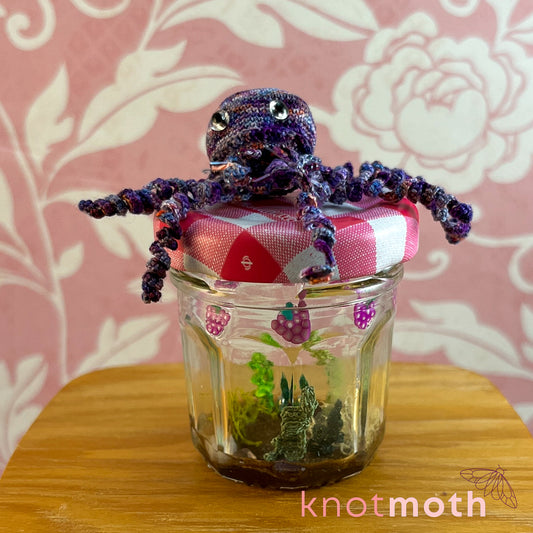 Jasmine Jellyfish Micro Crochet Aquarium Bonne Maman Jam Jar (removable, magnetic)