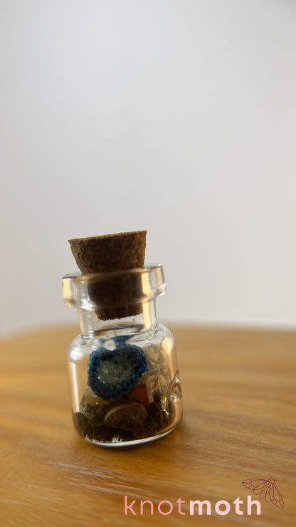 Horace Coral Micro Crochet Aquarium Jar