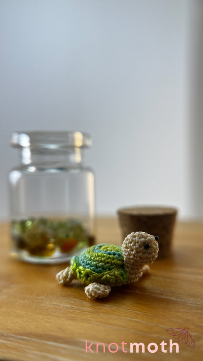 Tiff Turtle Terrarium Medium Micro Crochet Specimen Jar (Removable)