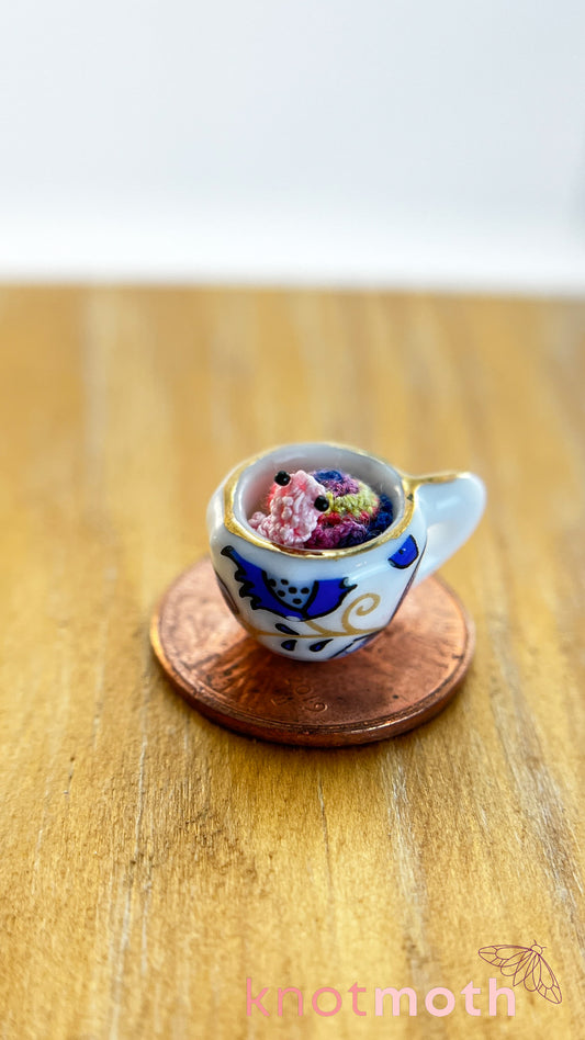 Tony Tortoise Micro Crochet Teacup (Magnetic, Removable)