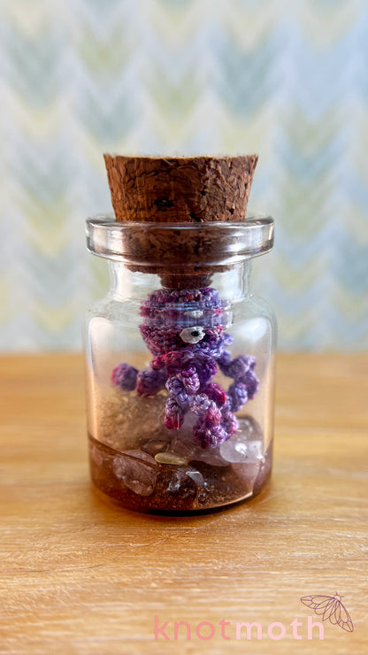 Plum Jellyfish Micro Crochet Aquarium Jar (removable, magnetic)