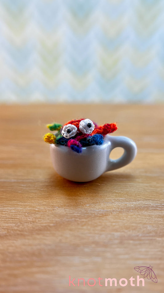 Odette Octopus Micro Crochet Magnetic Mug Trinket